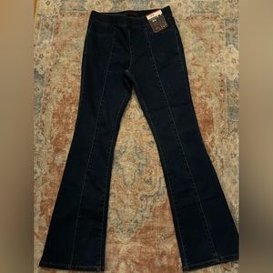 🐝🌸🐝. No Boundaries NWT SIZE M (7-9) 🐝🌸🐝